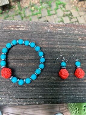 NWOT- Turquoise and Red Beaded Bracelet & Earrings Set